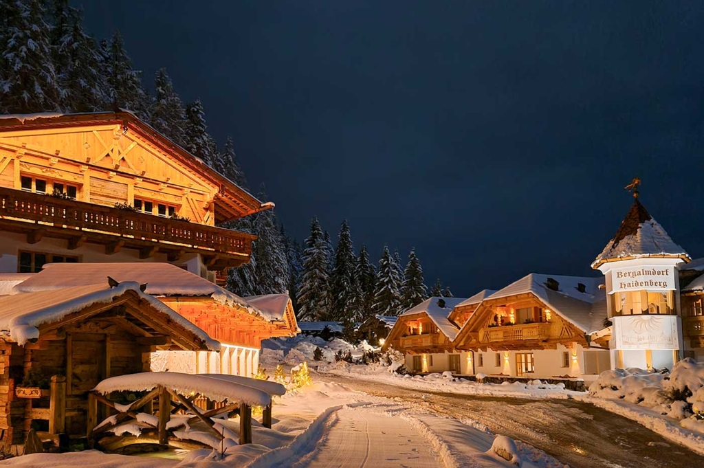 Almdorf Haidenberg Winter Night 01